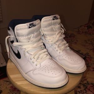 Air Jordan 1 “Metallic Navy”